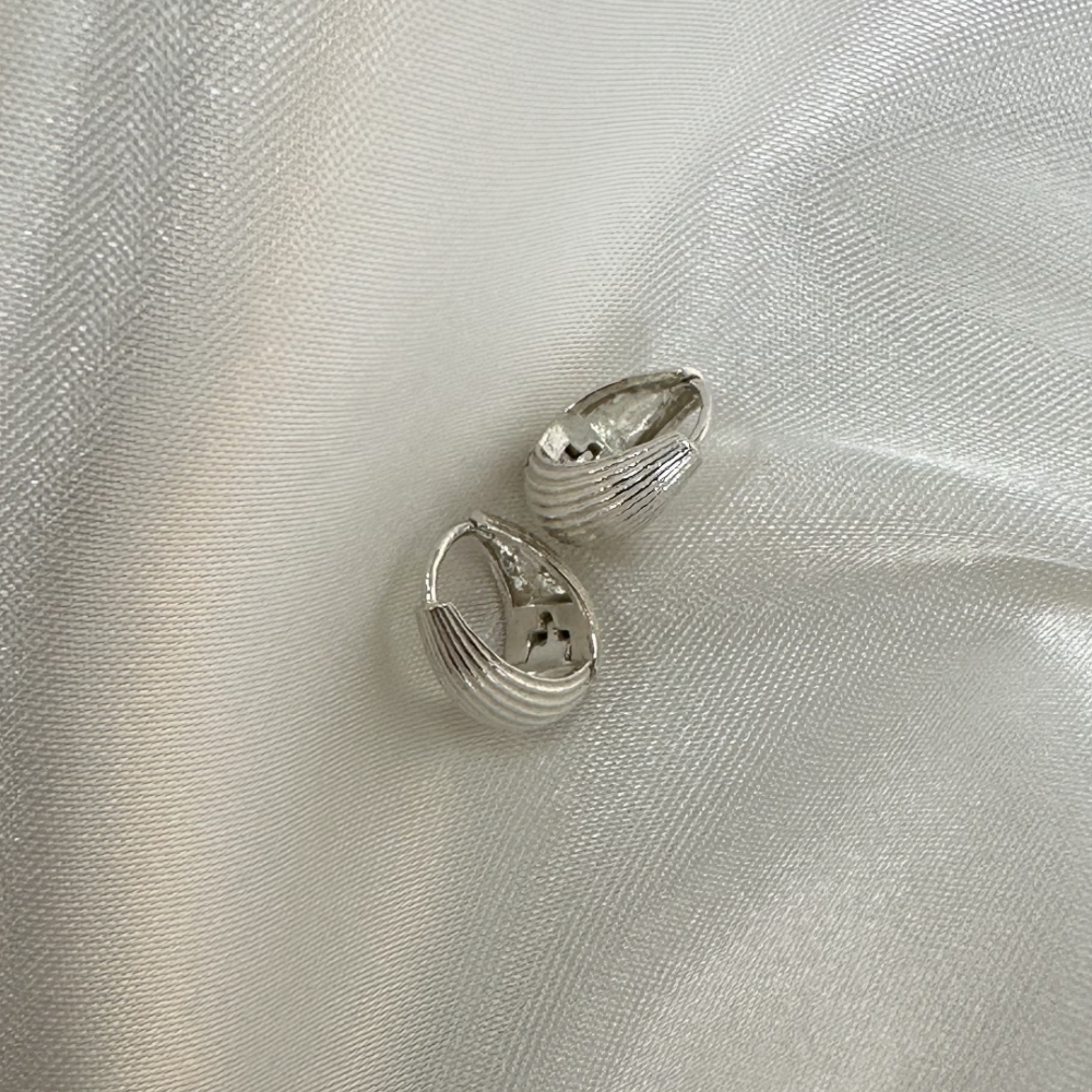 [BARADU 925] Ridge line hoop earrings